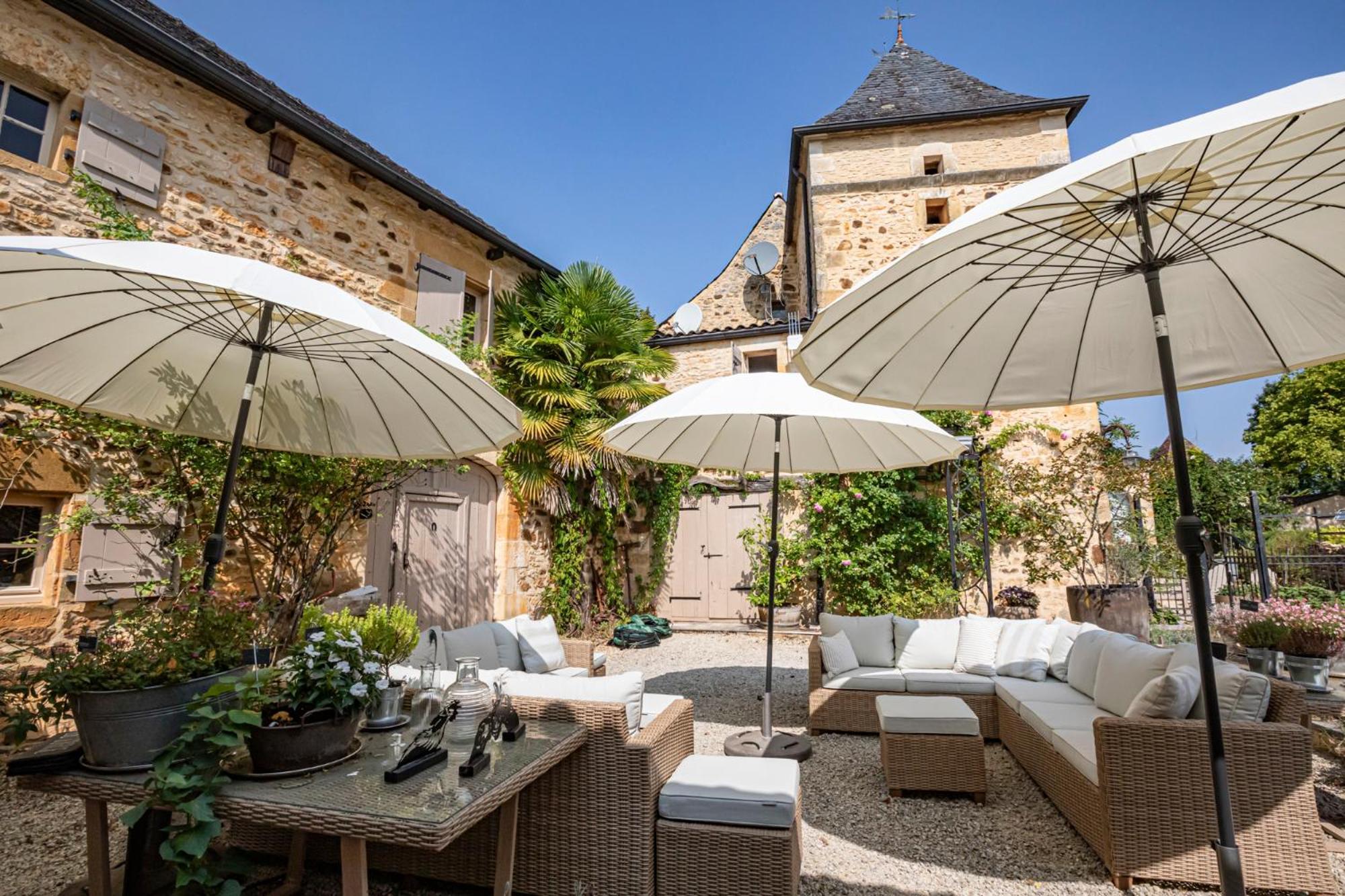Lo Petit Cretsou Bed & Breakfast Simeyrols Екстериор снимка