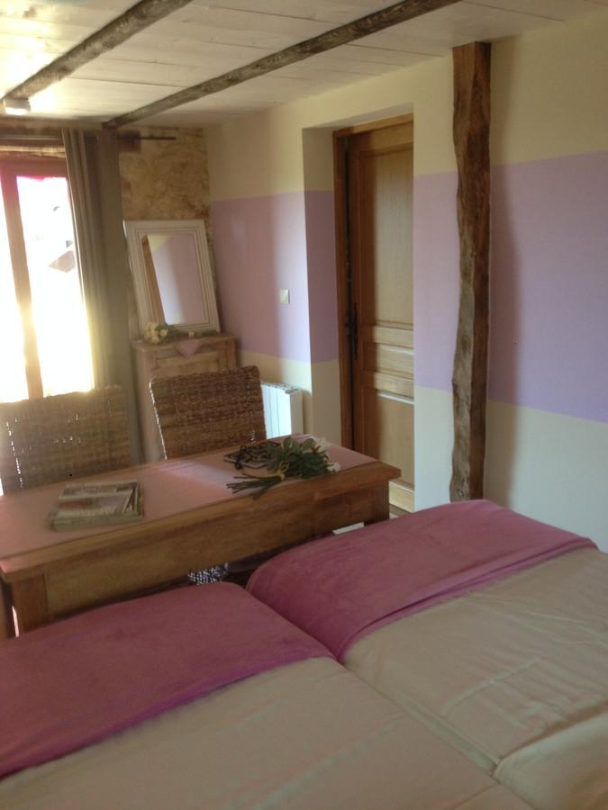 Lo Petit Cretsou Bed & Breakfast Simeyrols Екстериор снимка